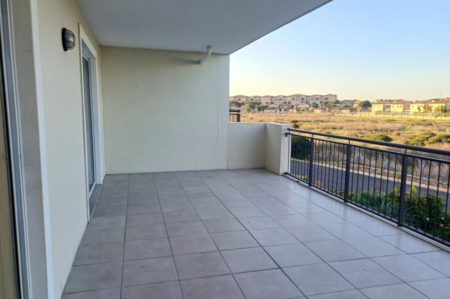 To Let 2 Bedroom Property for Rent in Royal Ascot Western Cape